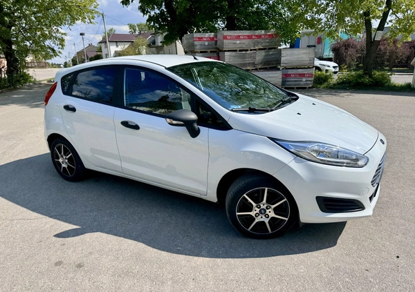 Ford Kuga cena 49500 przebieg: 197000, rok produkcji 2015 z Sobótka małe 379